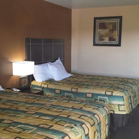 Sona Inn Dilley エクステリア 写真