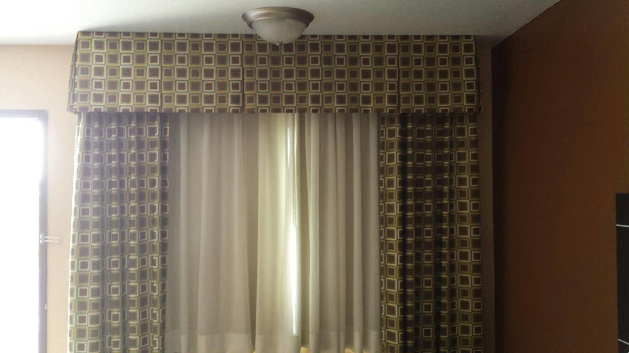 Sona Inn Dilley エクステリア 写真